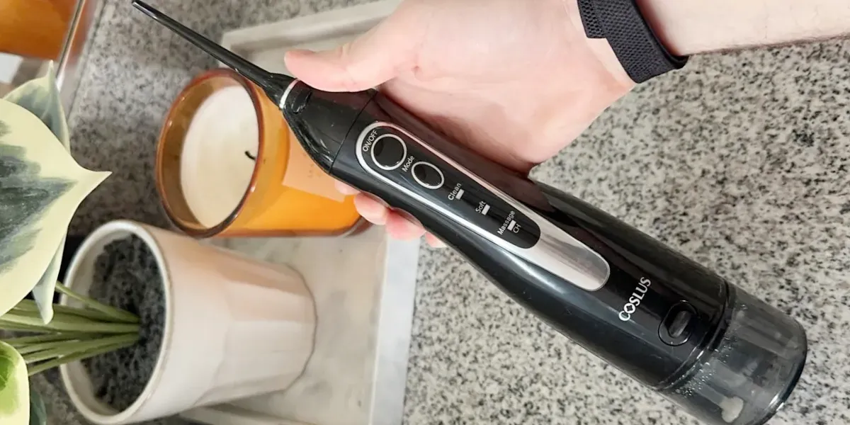 COSLUS Water Flosser in Black