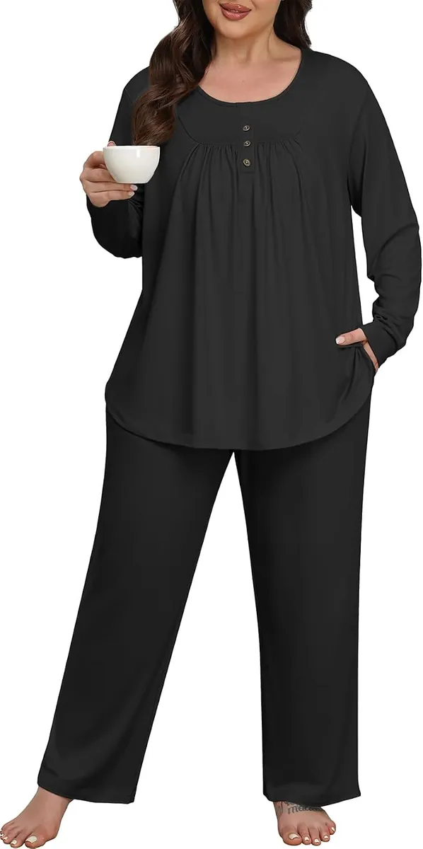 Women’s Plus Size Pajama Set w/ Long Sleeves
